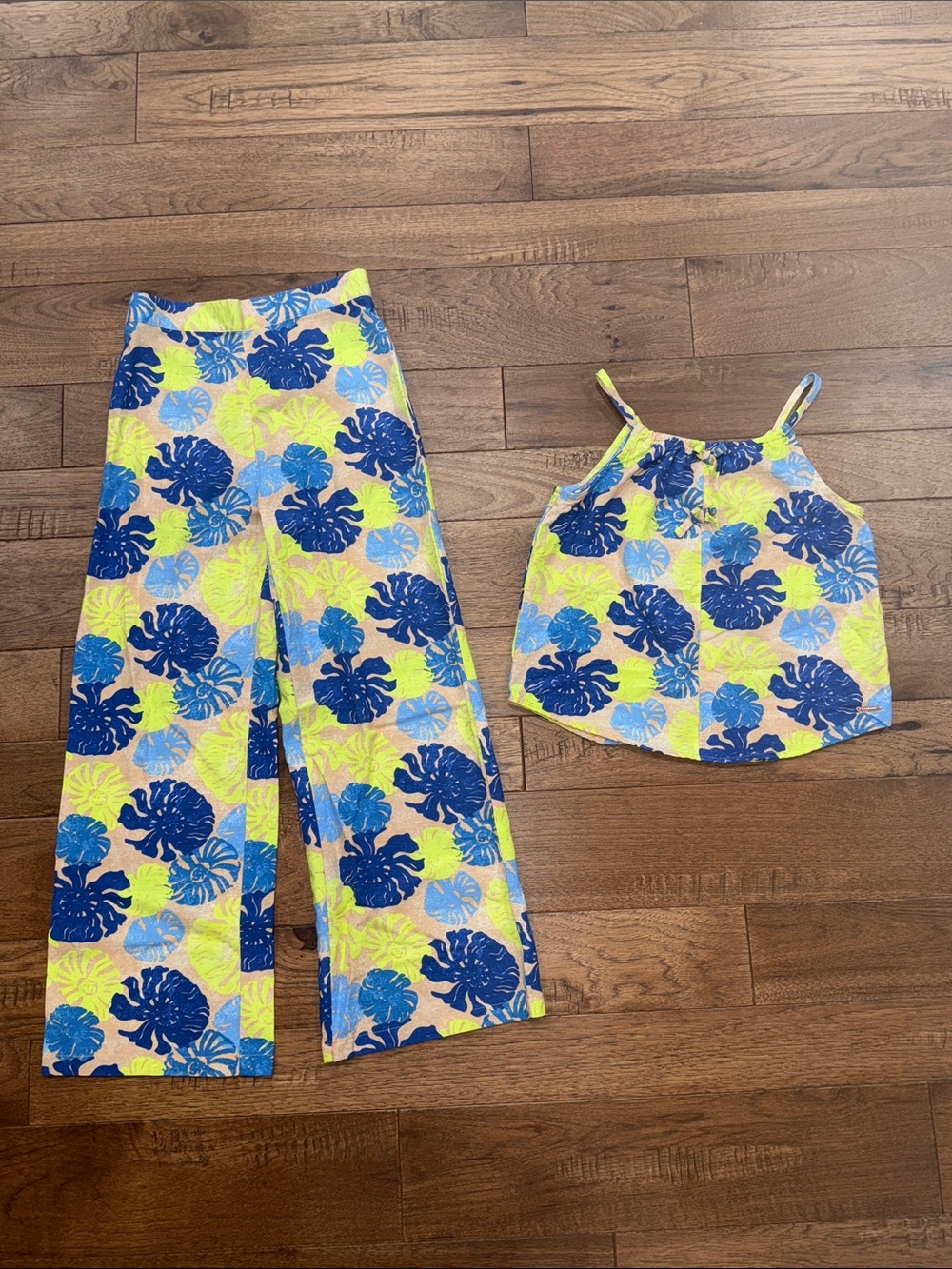 Tahari Girl 2 Piece Pants Tank Top Set Tropical Leaves- Size 10